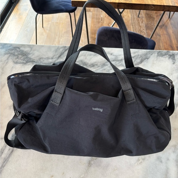 Bellroy Black Lite Duffel Bag - Picture 4 of 9